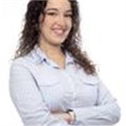 Profesora titulada en Pedagogía y Magisterio, con 5 años de experiencia 
