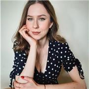 Parlo fluentemente inglese e polacco. Ho esperienza nell'insegnamento ai bambini e nel lavoro con le lingue straniere