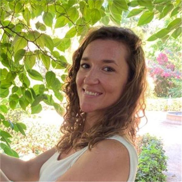 Profesora De Teatro Y Actriz, Con Más De 5 Años Dando Clases En ...