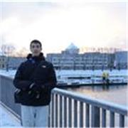 Ich bin Anas, Architekt und unterrichte Kinder in Französisch