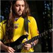 Professeur de guitare et basse – Cours adaptés à vos goûts et votre niveau