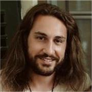 Sono Andrea Guarneri, sono laureato magistrale in informatica e lavoro da più di 10 anni nel settore. 
Offro ripetizioni di inform