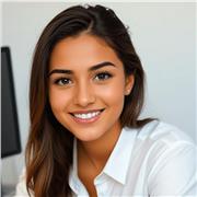 Chica de 20 años que enseñará y apoyará en diferentes áreas, como Lengua Castellana y Literatura, Matemáticas, y más