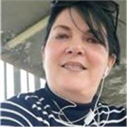 Soy médico de familia de profesión con más de 30 años de experiencia.  Tengo amor y pasión por la docencia. Soy una persona seria, comprometida con los objetivos que me propongo y muy enfocada en obtener resultados positivos en mi desempeño. 