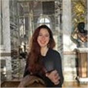 Profesora de belles arts i tècniques tradicionals juntament amb art digital i 3D