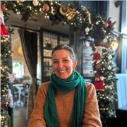 I am a French national and as a professional translator, the French language is my core competence.