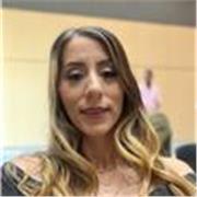 Profesora de Ciencias naturales y biología para niños y adultos