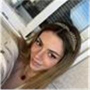 Doy clases de inglés a alumnos de cualquier edad. Tengo el título de C1 por trinity. 