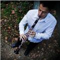 Profesor de clarinete con gran experiencia y formación.