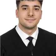 Docente en educación primaria, graduado en la Universidad Autónoma de Barcelona y con experiencia demostrable.