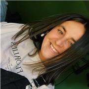 Chica alegre cursando Magisterio Primaria y tengo Infantil