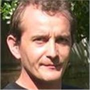 Professeur de français à domicile propose des échanges de conversation et amélioration du niveau par l'aide dans les devoirs.