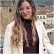 Profesora de lengua y literatura castellana imparte clases para todas las edades