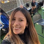 Estudiante de Máster con calificaciones sobresalientes en cursos de matemática