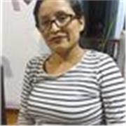 Profesora de Matemática imparte clases para niños de todas las edades