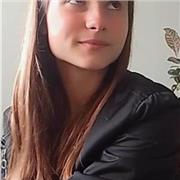 Universitaria enseña inglés en Pamplona a todas las edades con experiencia en el extranjero, con un nivel C1 y el TIE.