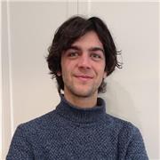 Insegnante di musica: cominciare a suonare uno strumento (chitarra e pianoforte)