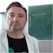 Profesor en activo con 20 años de experiencia prepara grupos de bachillerato