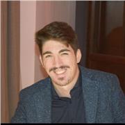 Insegnante per aiuto compiti scuola media e superiore