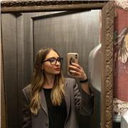 Studentessa al 5^ anno di Medicina e diplomata nel liceo scientifico, offre ripetizioni in matematica, fisica, chimica e biologia