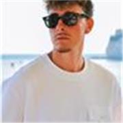 Ciao! Sono Claudio, studente al terzo anno di Ingegneria Informatica, e offro lezioni private, aiuto compiti e doposcuola!
