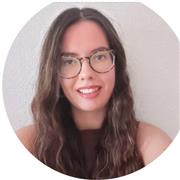 Profesor de apoyo escolar para niños con dificultades de aprendizaje