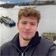 Estudiante de Ingeniería Informática en la UPM, con experiencia en clases particulares y excelente nivel en matemáticas.