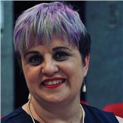 Docente adultos/as en materias de liderazgo, marketing digital, emprendimiento y bienestar emocional