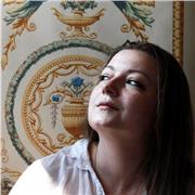 Insegnante di pittura laureata presso l'accademia di Firenze