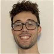 Profesor de inglés con dos años de experiencia en Kids and Us con titulación C1.