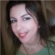 Laureata in scienze pedagogiche impartisce lezioni di pedagogia, filosofia e psicologia