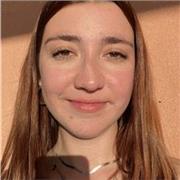 Maestra de Educación Infantil y Primaria con experiencia se ofrecer para dar clases a niños en edades de entre 3 y 12 años. Me gusta conocer a los niños para ver qué metdologias se adaptan mejor. Ofrezco clases online, con posibilidad de desplazamiento si