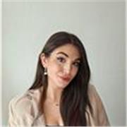 Profesora titulada y especializada en idiomas con más de 5 años de experiencia ofrece clases particulares online y presencial. 