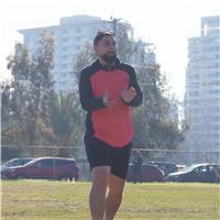 Soy un profesional exigente y dedicado , trabajo según edades . gran manejo de grupo