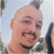 Desarrollador de aplicaciones y arquitecto de soluciones con experiencia en formación para diferentes edades.