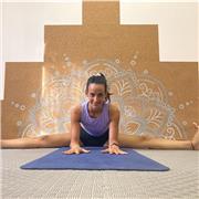 Insegnante di Hatha Yoga e psicologa esperta in sviluppo personale: lezioni con un approccio olistico per corpo e mente