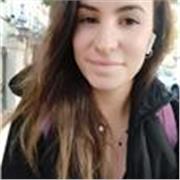 Trabajadora Social y estudiante de último año de Educación Primaria, mención especial. Clara vocación hacia lo social, humano y la docencia