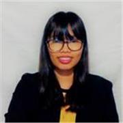 English teacher with 10 years of experience teaching English lessons to students from different countries and age groups.