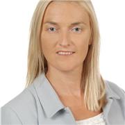 I have a Master´s Degree in English Philolgy and more than 15 years of teaching experience in the UK and in Spain