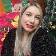 Profesora de apoyo escolar en el área de matemáticas para niños de enseñanza preescolar