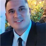Chico español con posibilidad de dar clases para extranjeros de lengua española.
Tengo bachillerato e idiomas (inglés)