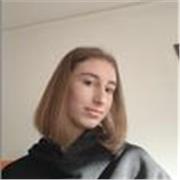 Studentessa universitaria disponibile a dare ripetizioni, venerdì e sabato