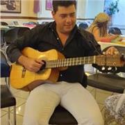 Profesor de tres guitarra bajo solfeo apreciación musical