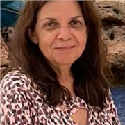 Profesora de química a nivel de educación media y universitaria