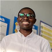 I give English lessons to secondary school students. I focus on grammar and writing skills.