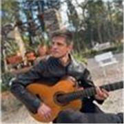 Doy clases de guitarra con opción a guitarra flamenca. Clases online con tareas 🙂