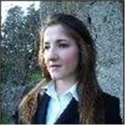 Stefania, l'archeologa dei compiti! Le materie scolastiche non sarà più un mistero da decifrare, ma un'avventura da esplorare!