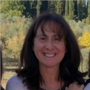 laureanda in portoghese per straniere e con la certificazione Cedils di didatica dell'italiano come lingua straniera