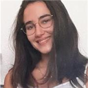 Laureanda in chimica Industriale impartisce lezioni di chimica generale ed inorganica e chimica organica a studenti liceali e universitari