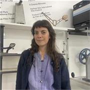 Fotógrafa y cineasta. Cuenta con mas de dos años de docente de cine para infancias y adolescentes y dos años de niñera.